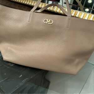 Salvatore Ferragamo Bice Quarzo Tote